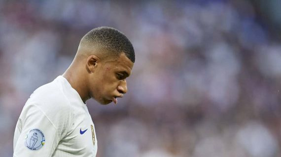 Mbappé, en un partido con Francia.