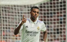 Rodrygo celebra su gol ante el Atlético en el Metropolitano.