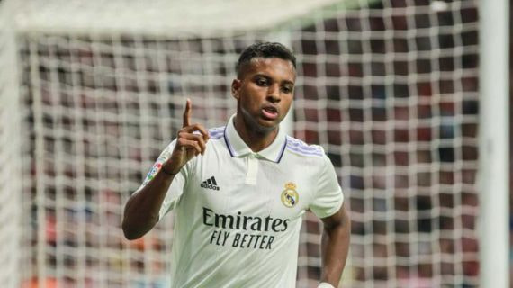 Rodrygo celebra su gol ante el Atlético en el Metropolitano.