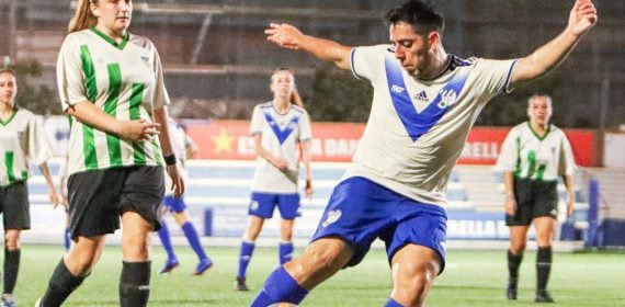 Àlex, durante el último partido.
