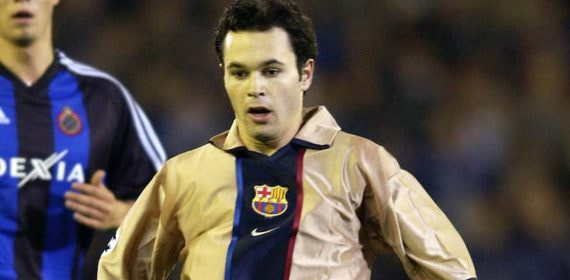 Iniesta, en su primer partido con el Barça.