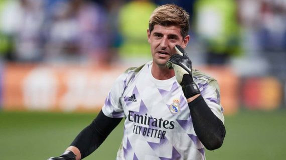 Courtois, durante un calentamiento.