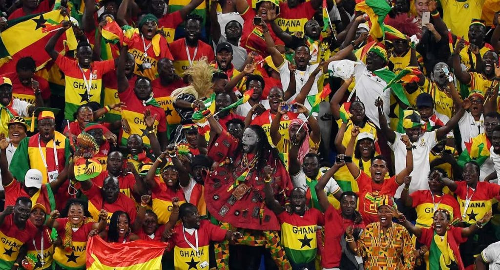 La afición de Ghana, celebrando un gol de su selección con la canción Oofeets, de Sarkodie.