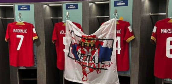 La bandera de la discordia de Serbia.