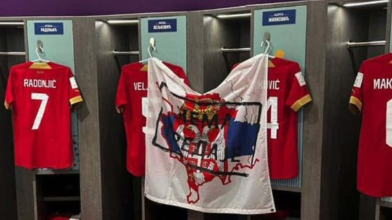 La bandera de la discordia de Serbia.