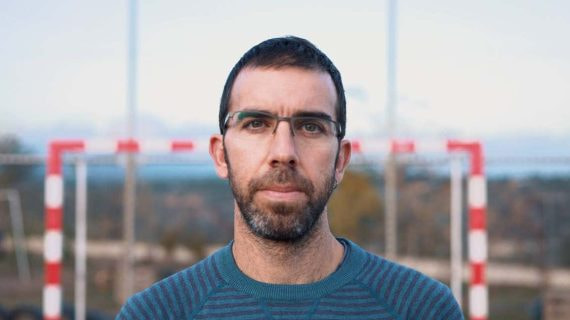 Oleguer Presas posa para Relevo durante la entrevista en Sabadell.