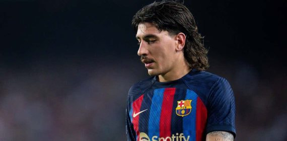 Héctor Bellerín, durante un partido con el Barcelona esta temporada.