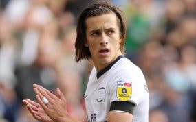 Álvaro Fernández Carreras, durante un partido con el Preston.