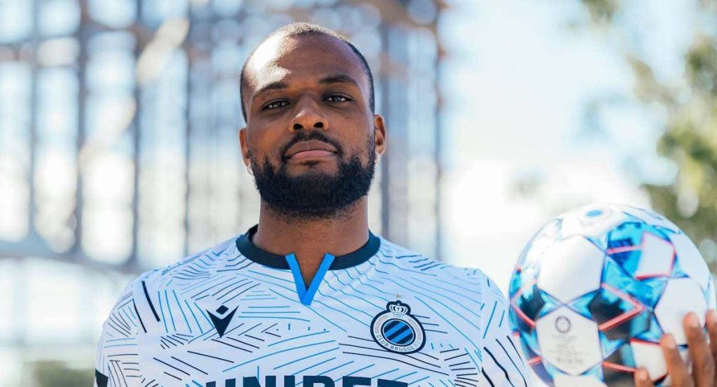 Cyle Larin, delantero del Brujas