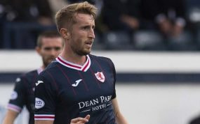Ryan Nolan, en un partido con el Raith Rovers.