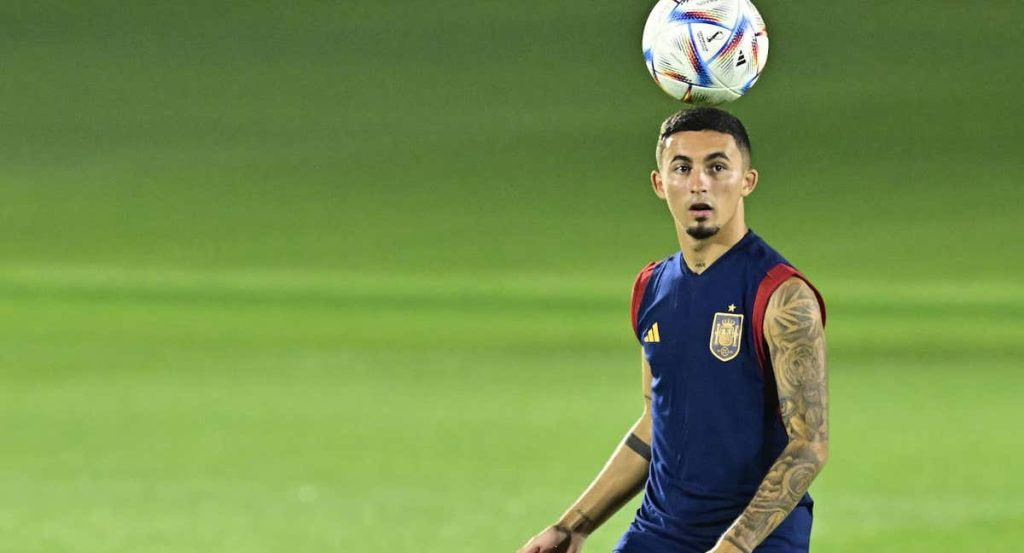Yeremy Pino, en un entrenamiento con la Selección en Catar.