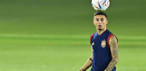 Yeremy Pino, en un entrenamiento con la Selección en Catar.