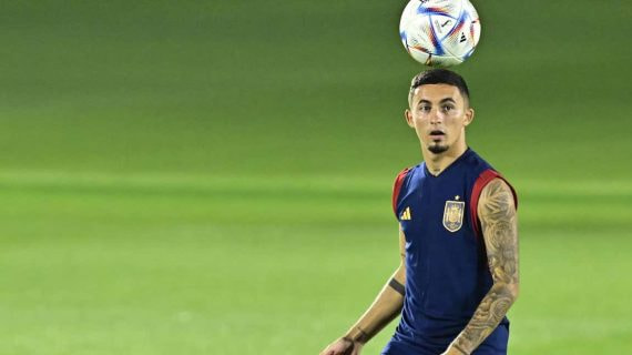 Yeremy Pino, en un entrenamiento con la Selección en Catar.