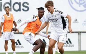 Nico Paz, en un entrenamiento con el Real Madrid.