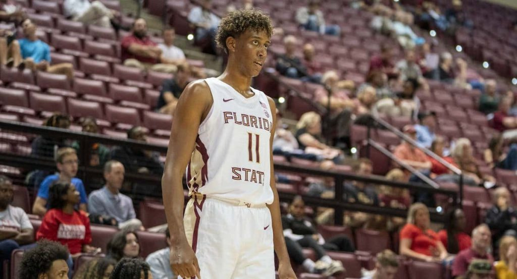 Baba Miller durante un partido con los Seminoles, el equipo de baloncesto de Florida State University.