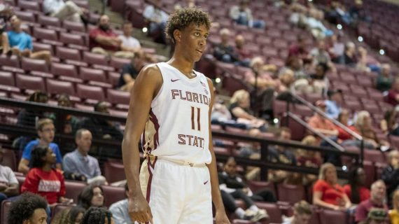 Baba Miller durante un partido con los Seminoles, el equipo de baloncesto de Florida State University.