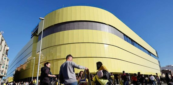 Fachada del renovado estadio La Cerámica, del Villarreal.