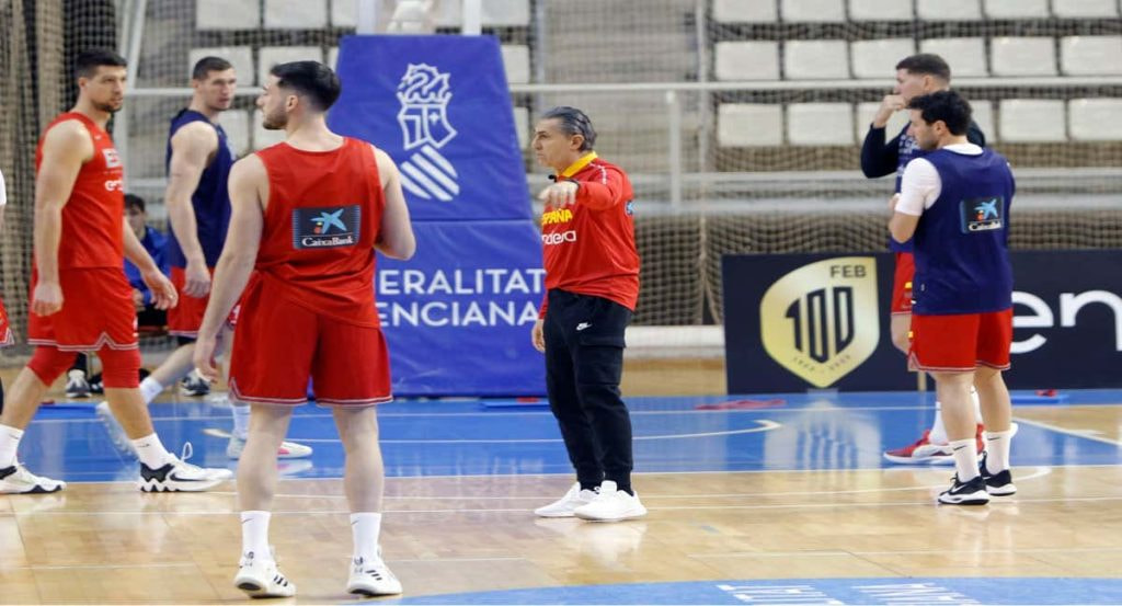 Sergio Scariolo en un entrenamiento de la Selección.