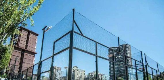 Imagen de una pista de pádel.