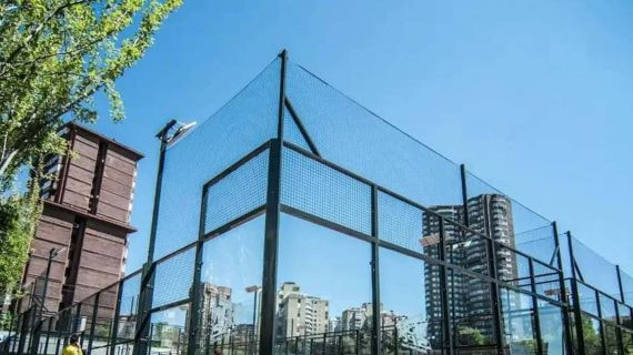 Imagen de una pista de pádel.