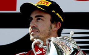 Fernando Alonso, en 2013, celebra su última victoria en la Fórmula 1