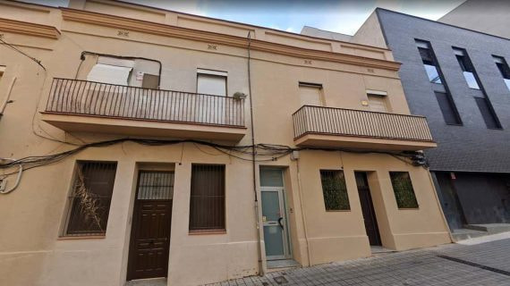 El local del bajo derecha era la sede de DASNIL 95, una de las empresas con las que Negreira facturaba al Barcelona.