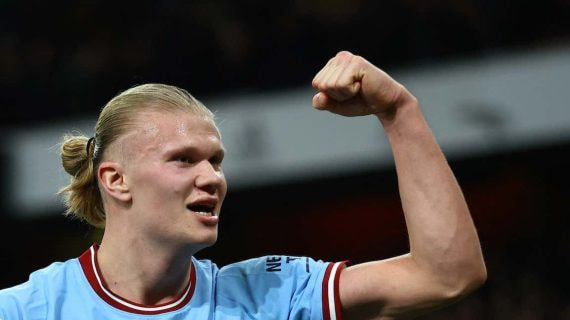 Erling Haaland celebra un gol con el Manchester City.