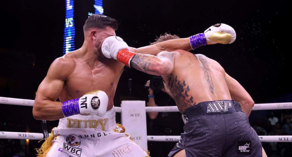 Pelea entre Jake Paul y Tommy Fury.