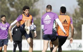 Vallejo entrena con el Real Madrid.