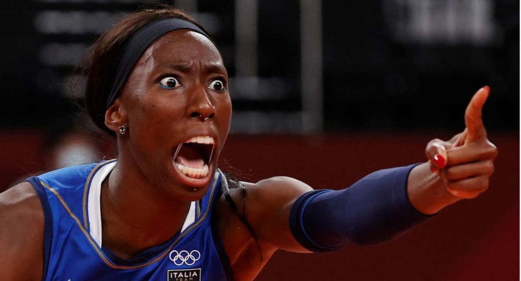 Paola Egonu con la camiseta de Italia durante los Juegos Olímpicos de Tokio, en 2021.