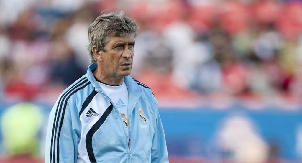 Manuel Pellegrini, durante un entrenamiento con el Real Madrid.