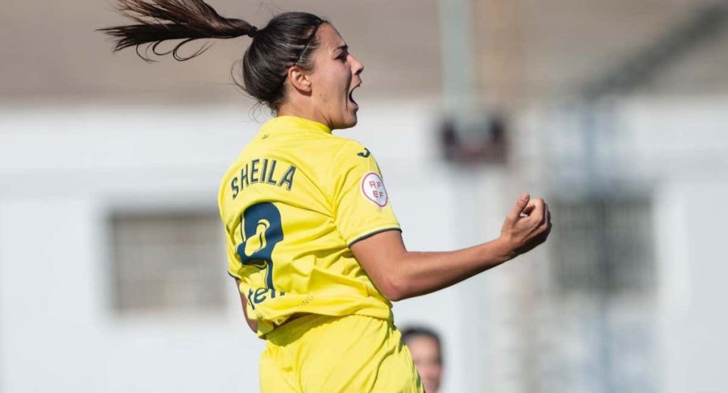 Sheila celebrando un gol.
