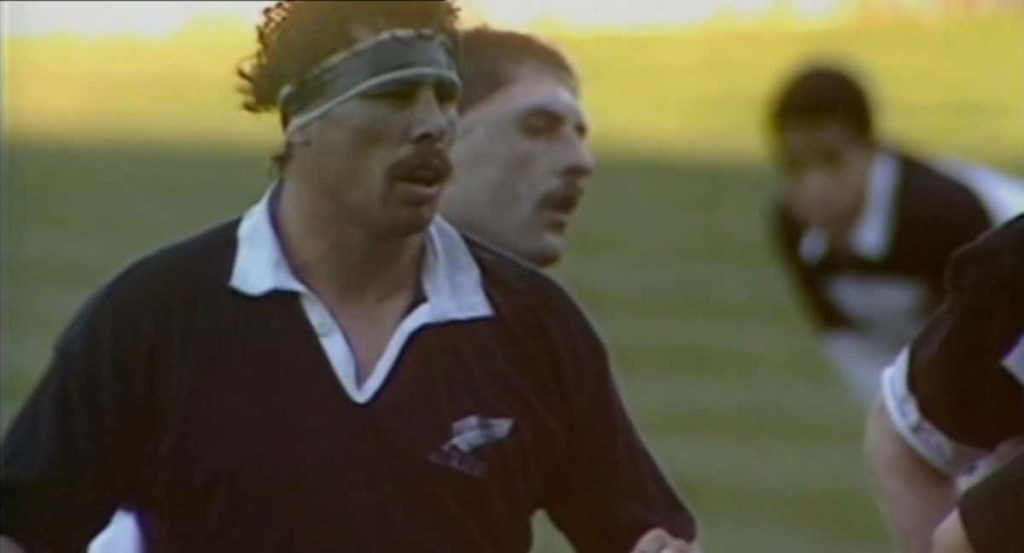 Wayne Shelford ante Barbarians.