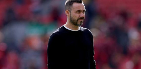 Roberto De Zerbi en Anfield.
