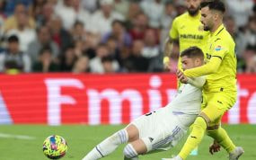 Fede Valverde y Baena, en el Real Madrid-Villarreal, celebrado el pasado 8 de abril en el Santiago Bernabéu.