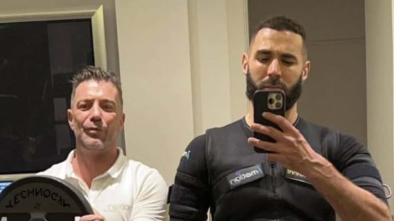 Benzema y Javier Atalaya en un entrenamiento.
