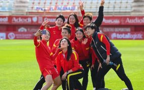 Las futbolistas de la selección China antes de disputar uno de sus últimos amistosos.