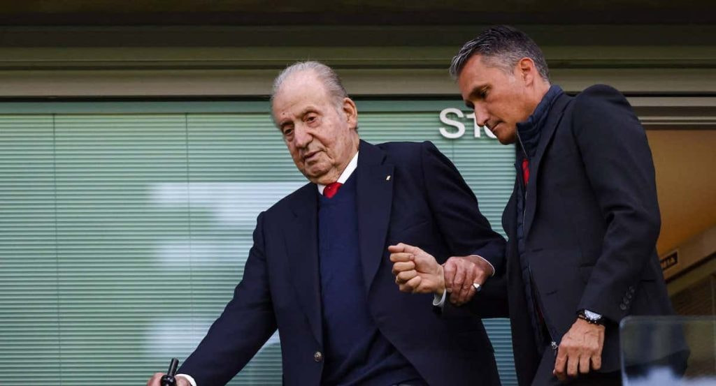 El rey emérito Juan Carlos I en Stamford Bridge.