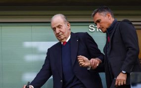El rey emérito Juan Carlos I en Stamford Bridge.