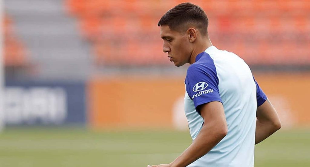 Nahuel Molina, durante el entrenamiento rojiblanco en Majadahonda del pasado martes.