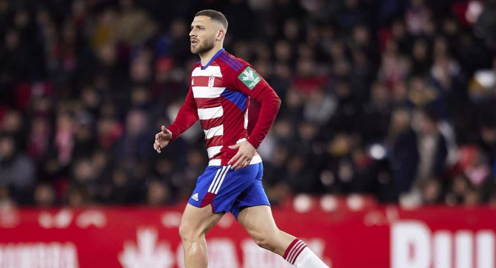 Shon Weissman, durante un partido con el Granada