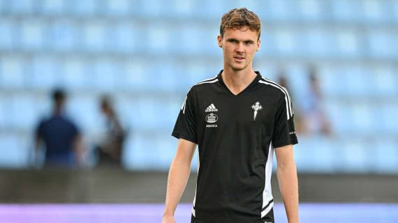 Williot Swedberg, antes de un partido con el Celta.