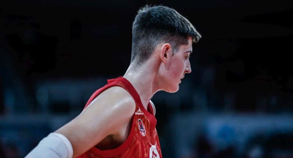 Aday Mara durante un partido esta temporada con el Casademont Zaragoza.