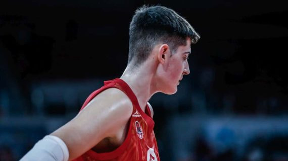 Aday Mara durante un partido esta temporada con el Casademont Zaragoza.