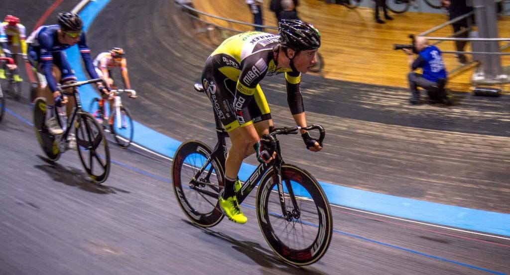 Matthias Van Beethoven durante una prueba de ciclismo en pista.