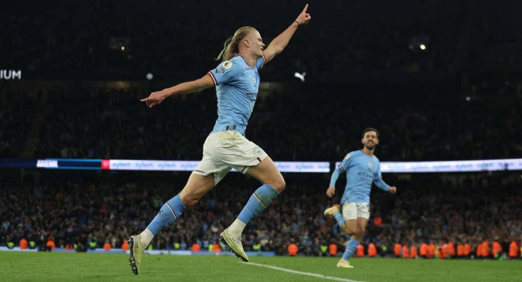 Erling Haaland en el partido contra el Arsenal de Premier.