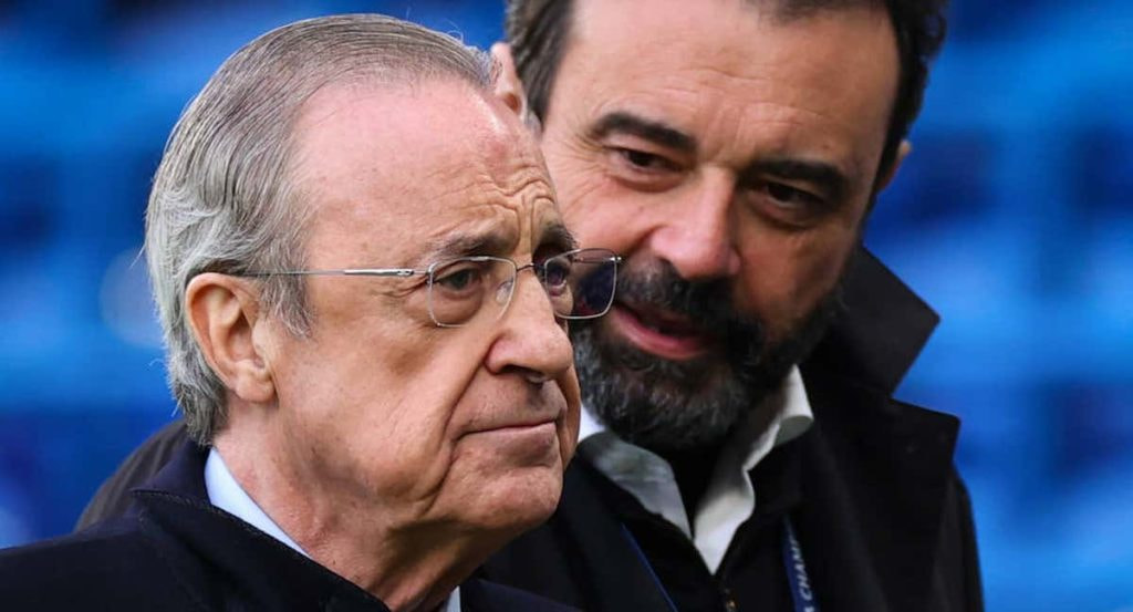 Florentino Pérez, junto a José Ángel Sánchez.