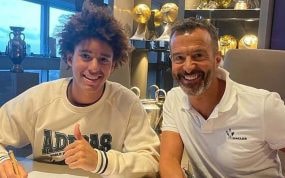 Guille Ponce, portero infantil del Real Madrid, junto a Jorge Mendes.