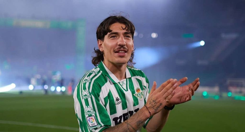 Héctor Bellerín durante su anterior etapa como jugador del Betis.