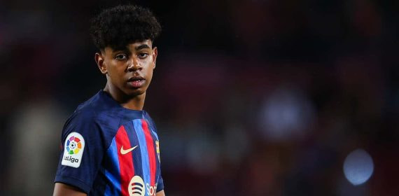 Lamine Yamal, en su debut con el Barcelona.